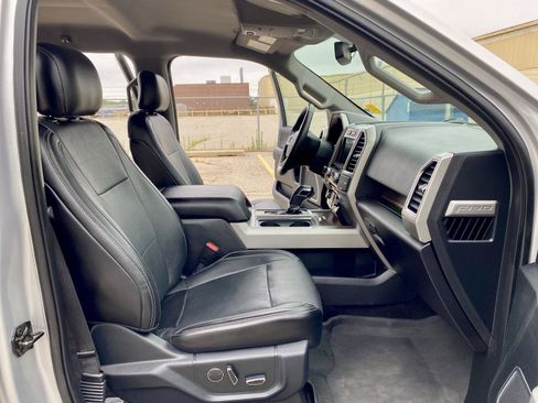 Used 2017 Ford F150 Lariat image 13