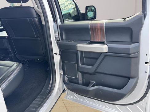 Used 2017 Ford F150 Lariat image 30