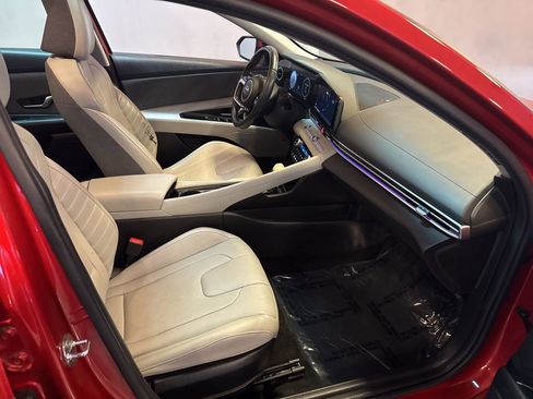 Used 2021 Hyundai Elantra Limited image 56