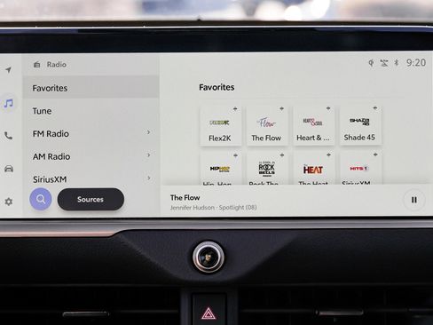 Certified 2025 Toyota Crown Signia image 38