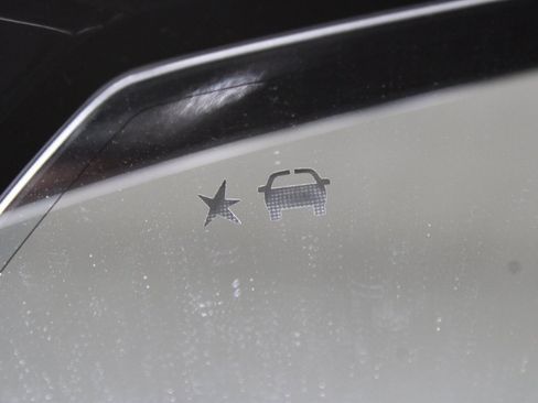 Used 2023 Chevrolet Suburban Premier image 65