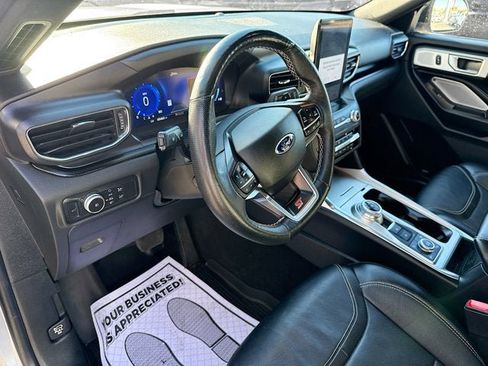 Used 2020 Ford Explorer ST w/ Premium Technology Package image 9