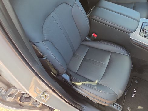 Used 2024 MAZDA CX-90 Plug-In Hybrid w/ Premium Pkg image 16