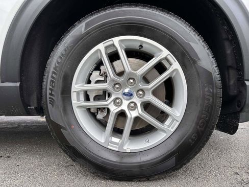 Used 2025 Ford Explorer Active image 7