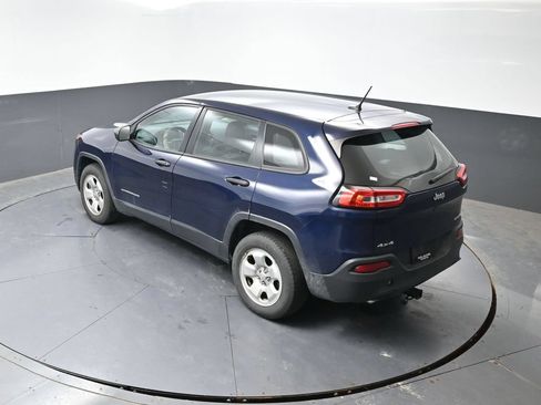 Used 2016 Jeep Cherokee Sport AWD/4WD image 19