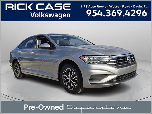 Used 2020 Volkswagen Jetta SE w/ SE Cold Weather Package image 1