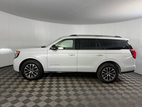 Used 2025 Ford Expedition Platinum AWD/4WD image 8
