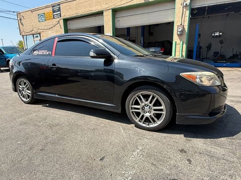 Used 2005 Scion tC image 3