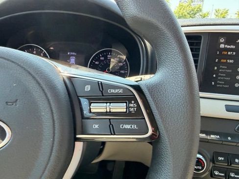 Certified 2022 Kia Sportage LX w/ LX AWD Value Edition Package image 11