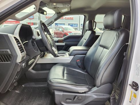 Used 2019 Ford F150 Lariat w/ Equipment Group 502A Luxury AWD/4WD image 12