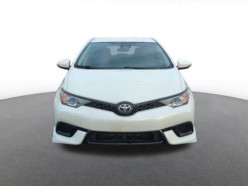 Used 2017 Toyota Corolla iM image 9