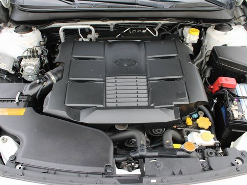 Used 2019 Subaru Outback 3.6R Limited image 32