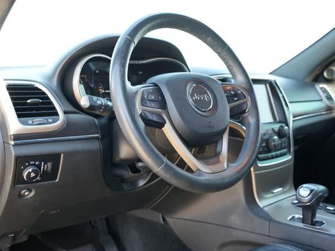 Used 2014 Jeep Grand Cherokee Limited image 16