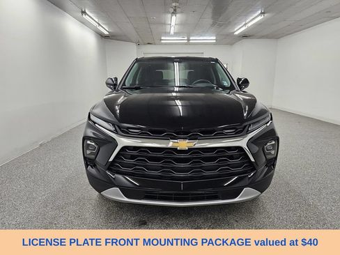 Used 2026 Chevrolet Blazer LT FWD image 2