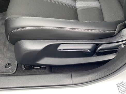 Used 2025 Honda Civic Sport image 31