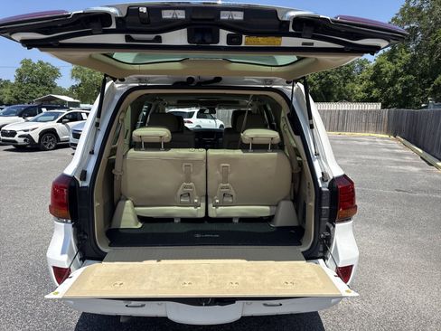 Used 2008 Lexus LX 570 4WD image 39