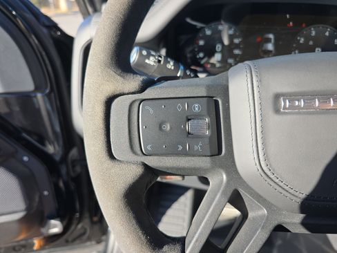 Certified 2024 Land Rover Defender 110 V8 image 34