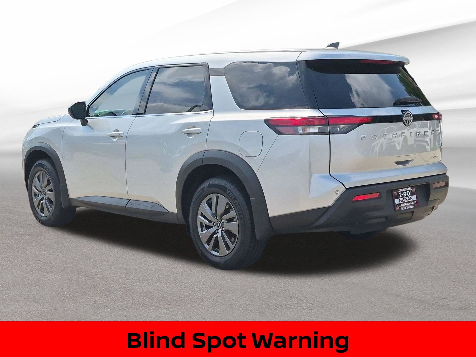 Certified 2024 Nissan Pathfinder S w/ Cargo Package AWD/4WD image 14