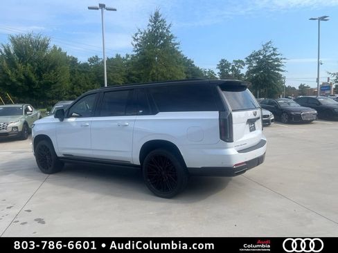 Used 2026 Cadillac Escalade ESV Sport AWD/4WD image 3
