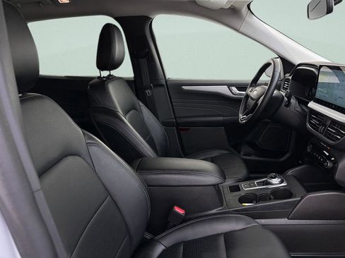 Used 2025 Ford Escape Platinum AWD/4WD image 39