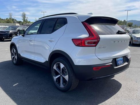 New 2026 Volvo XC40 B5 Plus w/ Protection Package Premier image 28