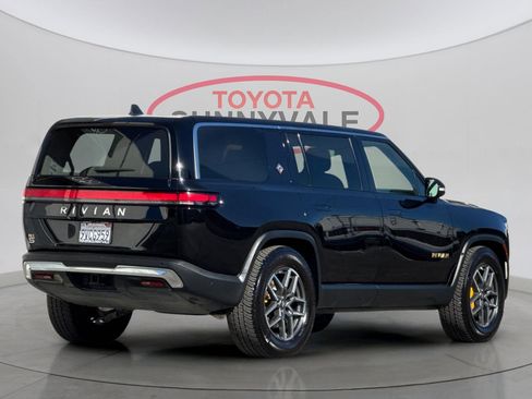 Used 2023 Rivian R1S Adventure image 3