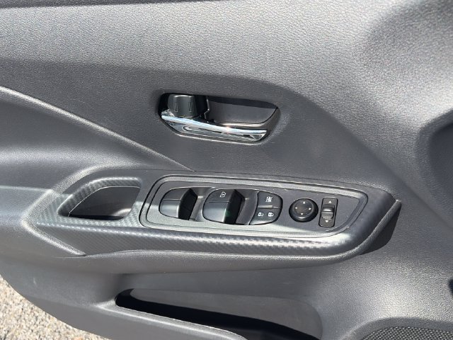Used 2025 Nissan Versa SV FWD image 17
