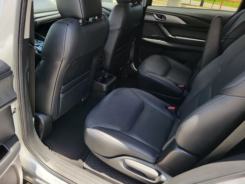 Used 2023 MAZDA CX-9 Touring image 28