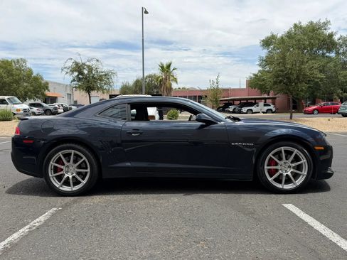 Used 2014 Chevrolet Camaro SS w/ SS Performance Package RWD image 10