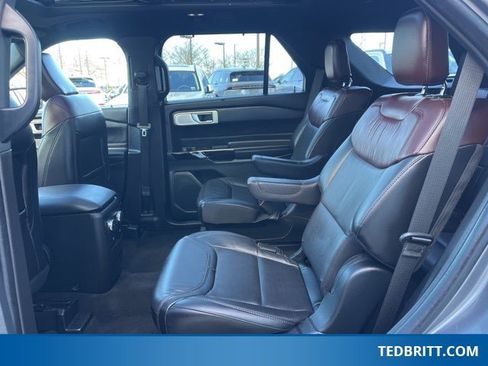 Certified 2022 Ford Explorer Platinum w/ Equipment Group 601A image 13