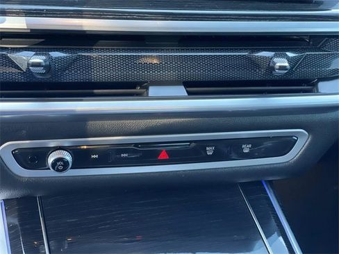 Used 2024 BMW X7 xDrive40i w/ M Sport Package image 15