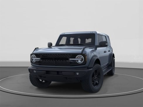 New 2025 Ford Bronco Outer Banks w/ Black Appearance Package image 2