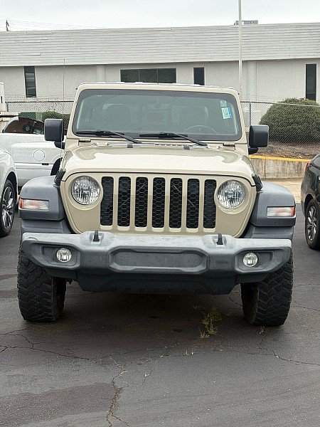 Used 2020 Jeep Gladiator Sport w/ Quick Order Package 24S AWD/4WD image 1