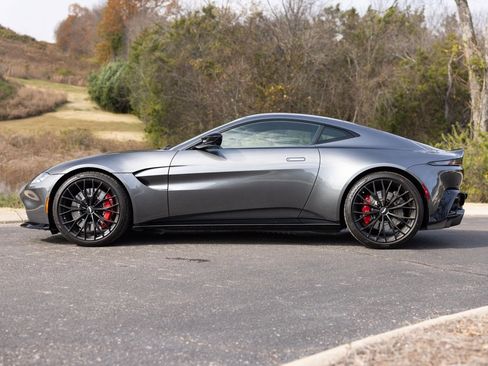 Used 2023 Aston Martin V8 Vantage Coupe image 5