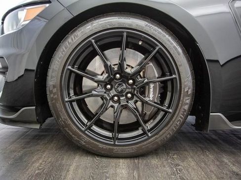 Used 2020 Ford Mustang Shelby GT350 w/ Technology Package image 40