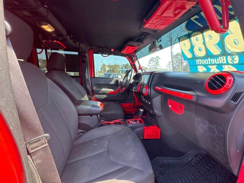 Used 2017 Jeep Wrangler Unlimited Sport w/ Quick Order Package 24S image 8