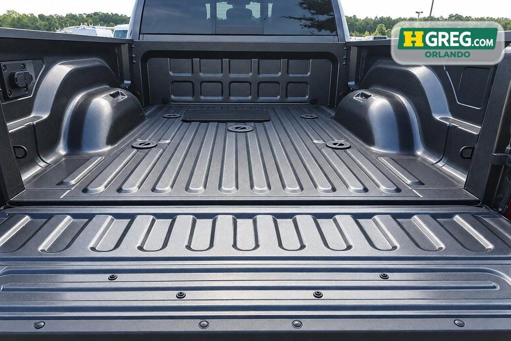 Used 2024 RAM 2500 Tradesman w/ Chrome Appearance Group AWD/4WD image 14