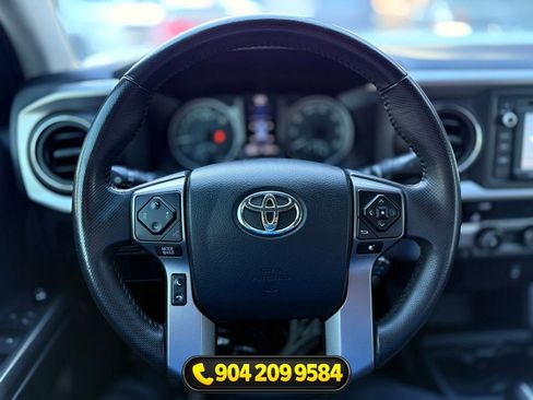 Used 2017 Toyota Tacoma SR5 RWD image 17