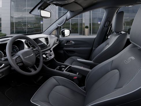 New 2026 Chrysler Pacifica Limited w/ S Appearance Package FWD image 23