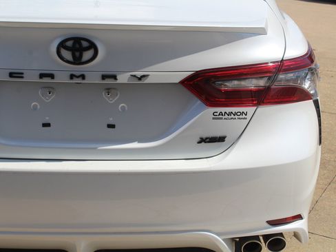 Used 2021 Toyota Camry XSE w/ Navigation Package FWD image 5