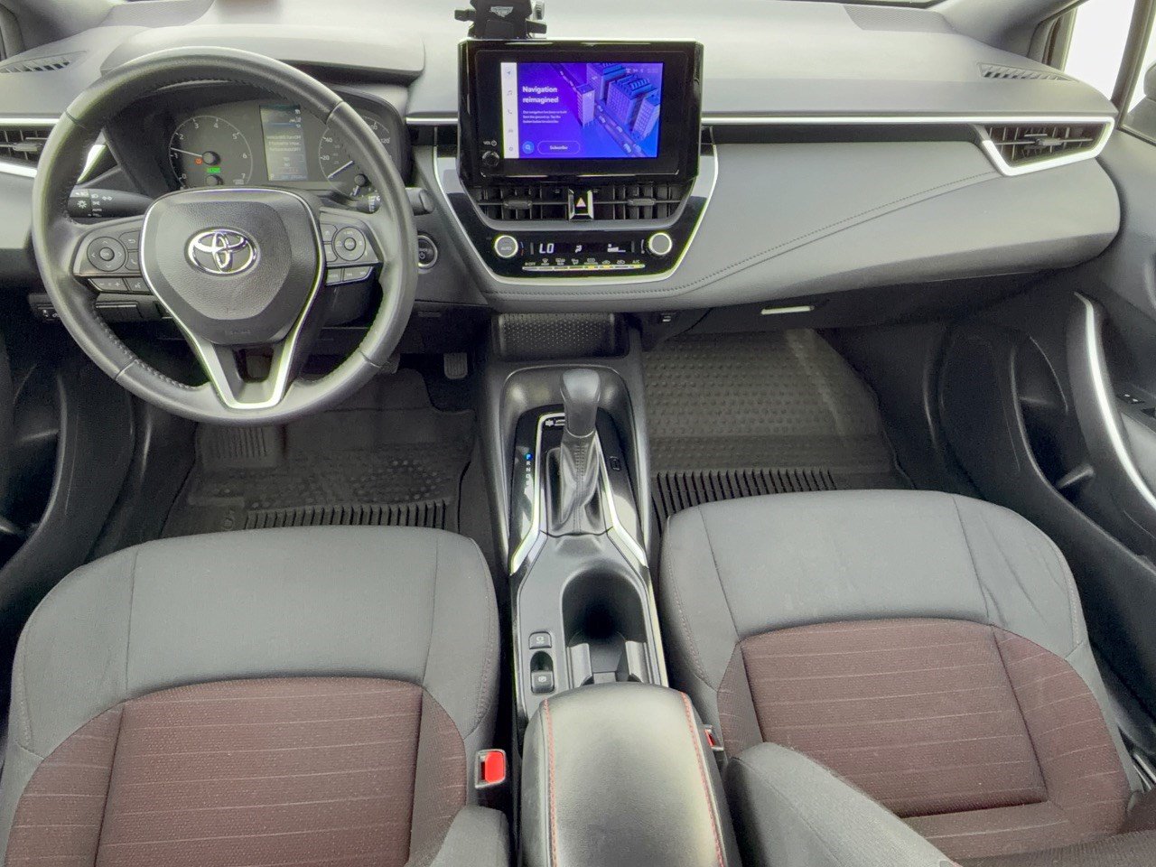 Certified 2024 Toyota Corolla SE FWD image 17