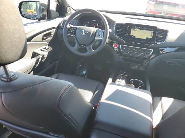 Certified 2025 Honda Passport Black Edition image 12
