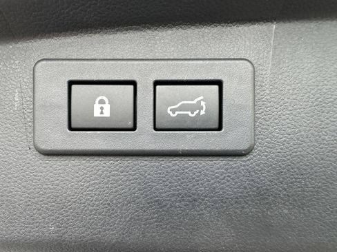 Used 2020 Subaru Outback Premium AWD/4WD image 25