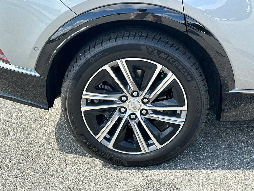 Used 2025 Cadillac Lyriq Luxury AWD/4WD image 17