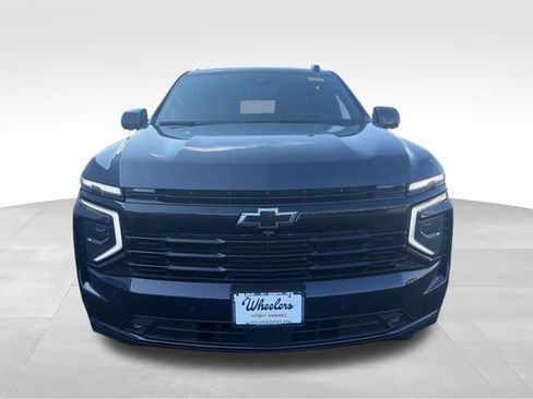 Used 2025 Chevrolet Suburban RST w/ Comfort Package AWD/4WD image 9