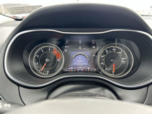 Used 2022 Jeep Cherokee Limited AWD/4WD image 27