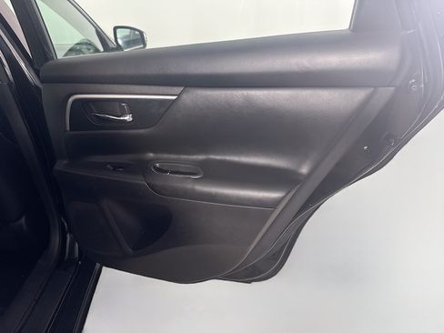 Used 2016 Nissan Altima 2.5 SL w/ Moonroof Package FWD image 28