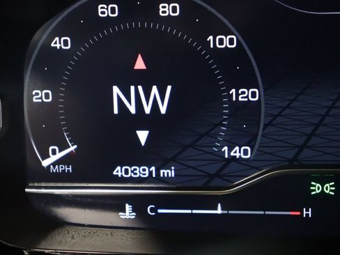 Used 2024 GMC Yukon XL Denali Ultimate AWD/4WD image 49