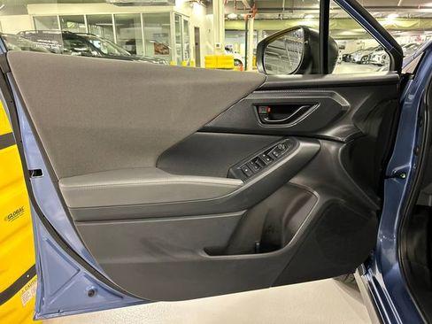 Used 2024 Subaru Crosstrek 2.0i Premium image 9