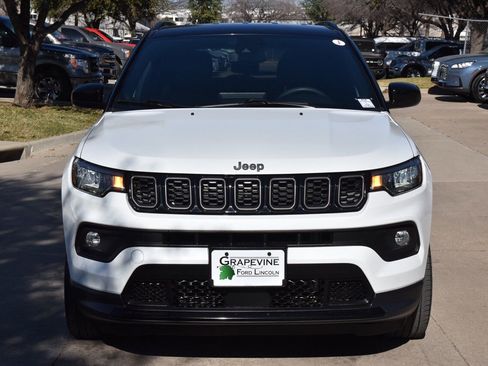 Used 2024 Jeep Compass Latitude w/ Altitude Special Edition image 3